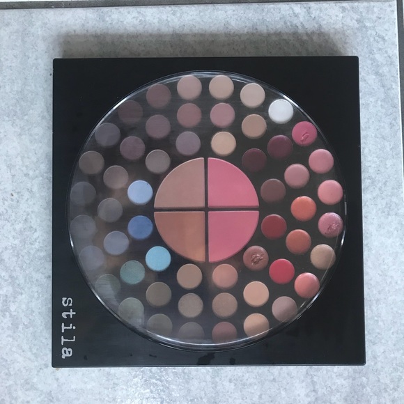 STILA Ultimate Color Palette 🎨 As good As New - Picture 3 of 4